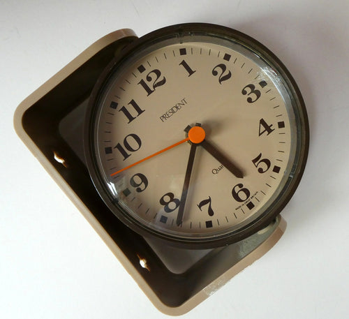 1970s British President Pivoting Wall Clock Quart;z Working