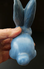 Load image into Gallery viewer, 1930s Sylvac Rabbit Model 1067 4 inches Blue 
