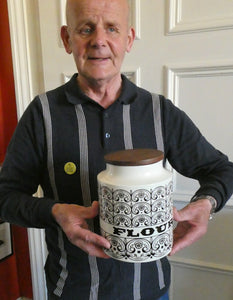 LARGE Vintage 1960s HORNSEA POTTERY Lidded Flour Canister. Stylish C-Scroll Pattern