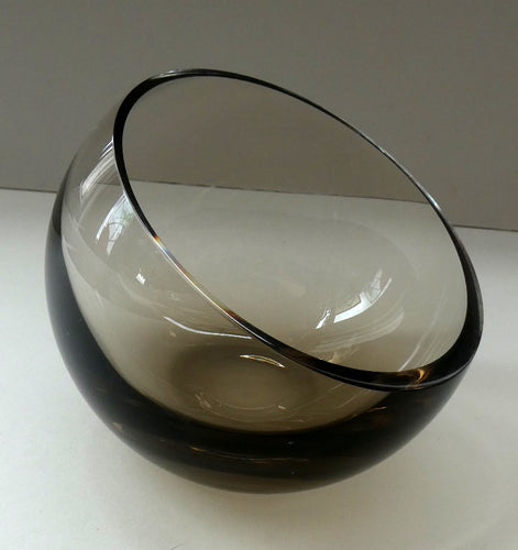 1970s Space Age Bowl Designed by Colin Terris for Caithness Glass