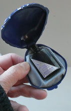 Load image into Gallery viewer, 1930s ART DECO Bourjois &quot;Evening In Paris&quot; Perfume Bottle in Bakelite Blue Clam Shell Box
