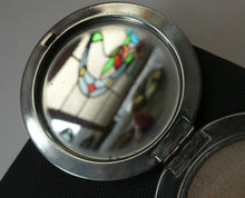 Load image into Gallery viewer, Rare 1930s ART DECO Miniature Powder Compact by RAVON / CUSSONS. Dancing Lady on Lid
