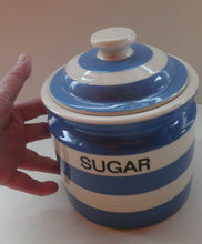 Load image into Gallery viewer, LARGE 1960s Judith Onions TG Green Cornishware Lidded SUGAR Storage Jar. 7 inches
