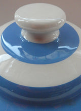 Load image into Gallery viewer, LARGE 1960s Judith Onions TG Green Cornishware Lidded SUGAR Storage Jar. 7 inches
