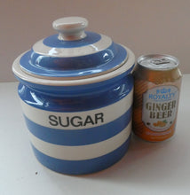 Load image into Gallery viewer, LARGE 1960s Judith Onions TG Green Cornishware Lidded SUGAR Storage Jar. 7 inches
