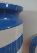 Load image into Gallery viewer, LARGE 1960s Judith Onions TG Green Cornishware Lidded SUGAR Storage Jar. 7 inches
