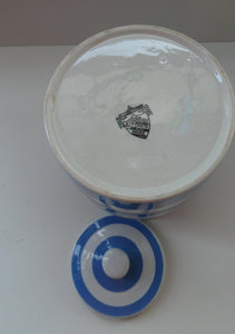 LARGE 1930s TG Green CORNISHWARE Lidded Storage Jar for FLOUR: 7 Inches in Height. Black Shield Mark