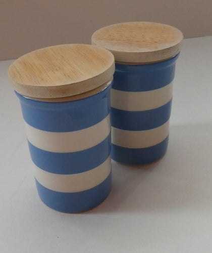 PAIR of Vintage TG Green CORNISHWARE Lidded Spice Pots. Coverleaf Mark. 3 3/4 inches