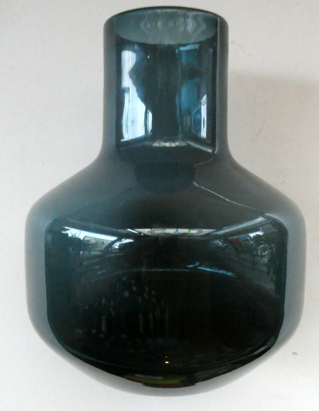 1960s WHITEFRIARS Midnight Blue Soda Glass Vase. Design Number 9598 by Geoffrey Baxter (1963)