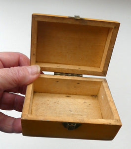 Antique 19th Century MAUCHLINE Ware Box. View of Edinburgh from Calton Hill on the Lid