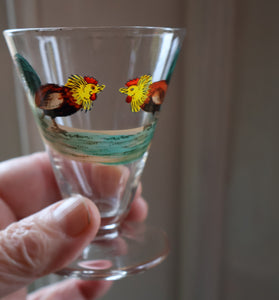 Vintage 1930s Glass Cockerel / Rooster Glass Decanter and 6 Matching Shot Glasses. Rare Cock Fighting Images