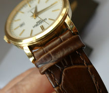 Load image into Gallery viewer, Vintage Roamer Sapphire Classic Swiss Quartz Lady&#39;s Wristwatch
