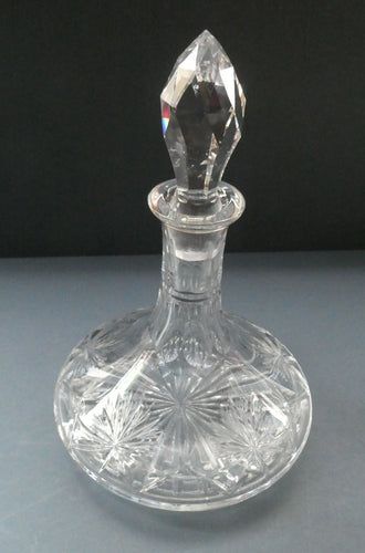 EDINBURGH CRYSTAL. Vintage 1980s Ship's Decanter STAR OF EDINBURGH Pattern. 11 inches