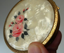 Load image into Gallery viewer, MASCOT Brand. Vintage 1950s POWDER COMPACT with Lucite Plastic Lid and Two Pink Roses
