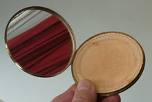 Load image into Gallery viewer, Vintage 1960s POWDER COMPACT with Pink and Rose Tipped Petals. Gold-Tone Background
