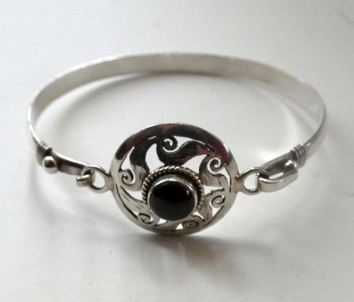 1970s Silver (925) Bracelet with Art Nouveau Style Round Shield Decoration and Hook Clasp