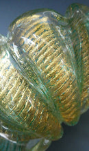 Load image into Gallery viewer, Large 1950s Barovier &amp; Toso MURANO &#39;Cordonato d&#39;Oro&#39; Gold Leaf Glass Basket
