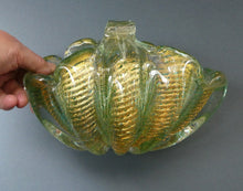 Load image into Gallery viewer, Large 1950s Barovier &amp; Toso MURANO &#39;Cordonato d&#39;Oro&#39; Gold Leaf Glass Basket
