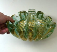 Load image into Gallery viewer, Large 1950s Barovier &amp; Toso MURANO &#39;Cordonato d&#39;Oro&#39; Gold Leaf Glass Basket
