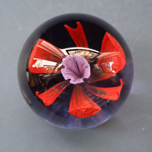 Load image into Gallery viewer, Scottish Caithness Glass Paperweight: SOLITAIRE by Colin Terris 1984
