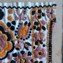 Load image into Gallery viewer, ANTIQUE FOLK ART. Pre-1950s Embroidered Textile Sample: Made by Peasants in Romania. Mounted on 1950s Swan Pens Advert
