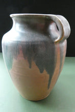 Load image into Gallery viewer, 1940s British Art Pottery Upchurch Vase Pink and Grey Colour
