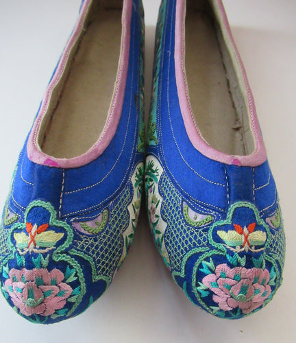 ANTIQUE 1920s Chinese Shoes or Slippers