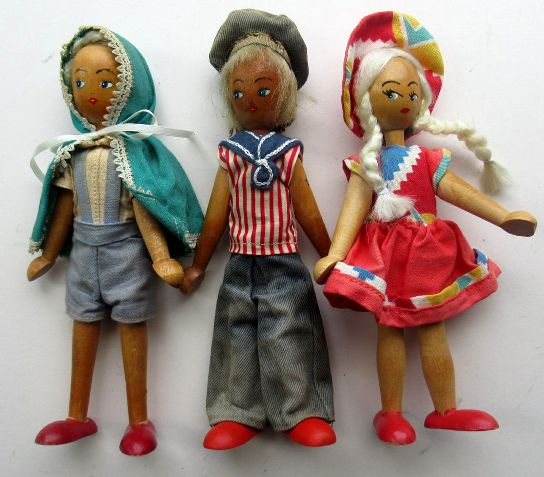 Wooden Dolls 