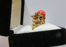 Load image into Gallery viewer, 1960s 18ct Gold &amp; Natural Coral Cocktail Ring UK Size P
