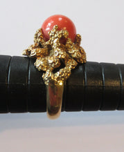 Load image into Gallery viewer, 1960s 18ct Gold &amp; Natural Coral Cocktail Ring UK Size P
