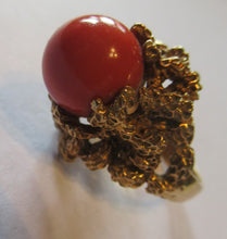 Load image into Gallery viewer, 1960s 18ct Gold &amp; Natural Coral Cocktail Ring UK Size P
