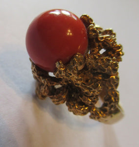 1960s 18ct Gold & Natural Coral Cocktail Ring UK Size P