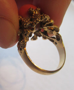 1960s 18ct Gold & Natural Coral Cocktail Ring UK Size P