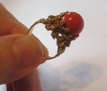 Load image into Gallery viewer, 1960s 18ct Gold &amp; Natural Coral Cocktail Ring UK Size P
