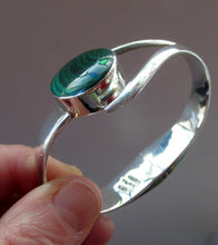 Load image into Gallery viewer, Vintage Mexican Taxco 925 Sterling Silver Bracelet or Hinged Bangle
