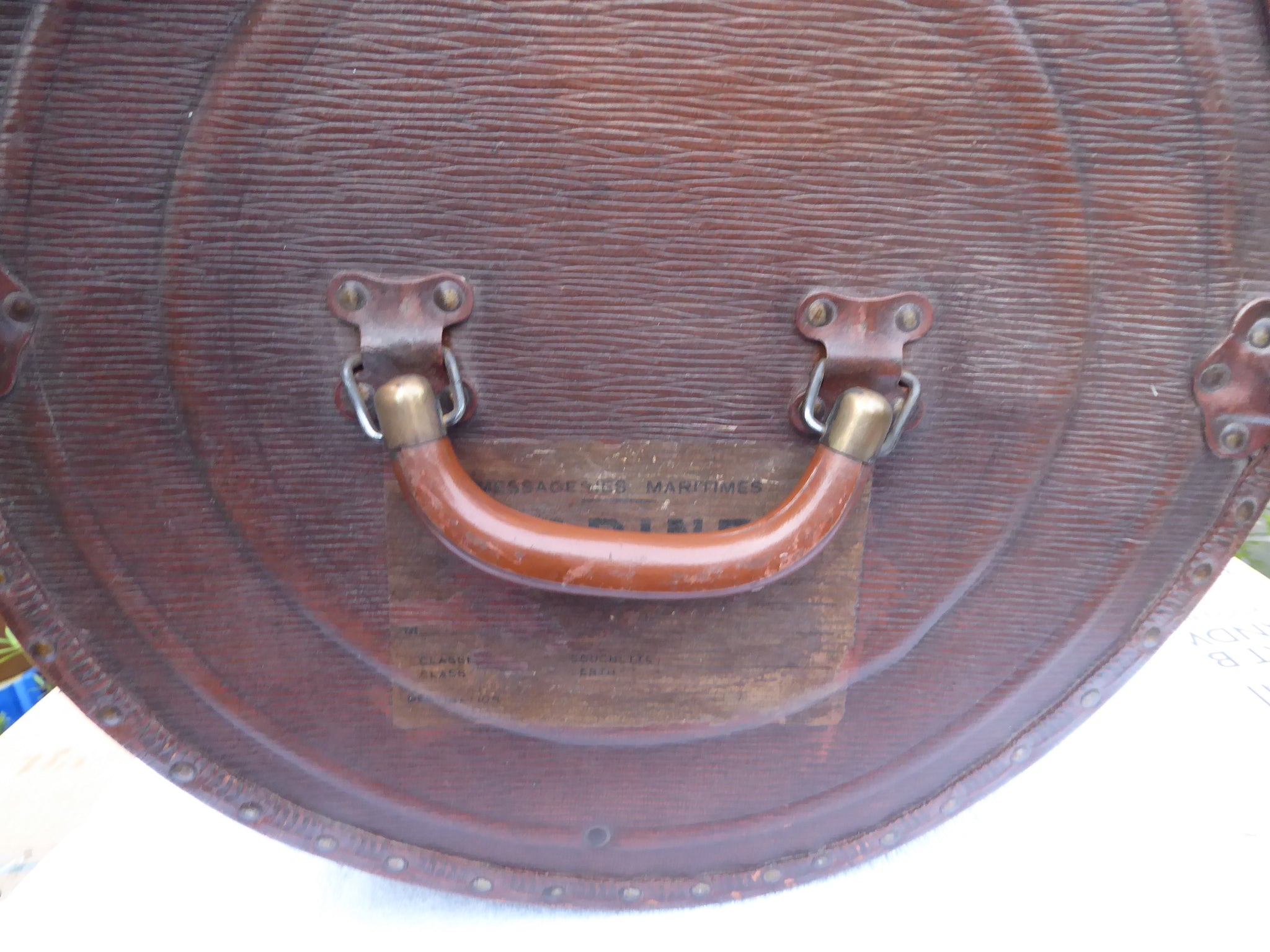 Large Victorian Antique Hat Box. Vintage Metal Hat Suitcase. -  UK