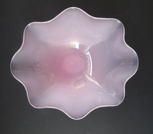 1940s ORREFORS by SVEN PALMQVIST. Sugar Pink Opaline Kantara Bowl with Undulating Rim