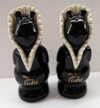 Load image into Gallery viewer, Wade Hamms Beer Bears Salt and Pepper Set
