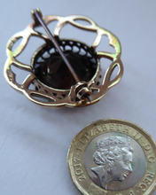 Load image into Gallery viewer, Vintage 9ct Gold Brooch. Beautifully Made Solid Gold Brooch Set with Large Faceted Quartz Stone
