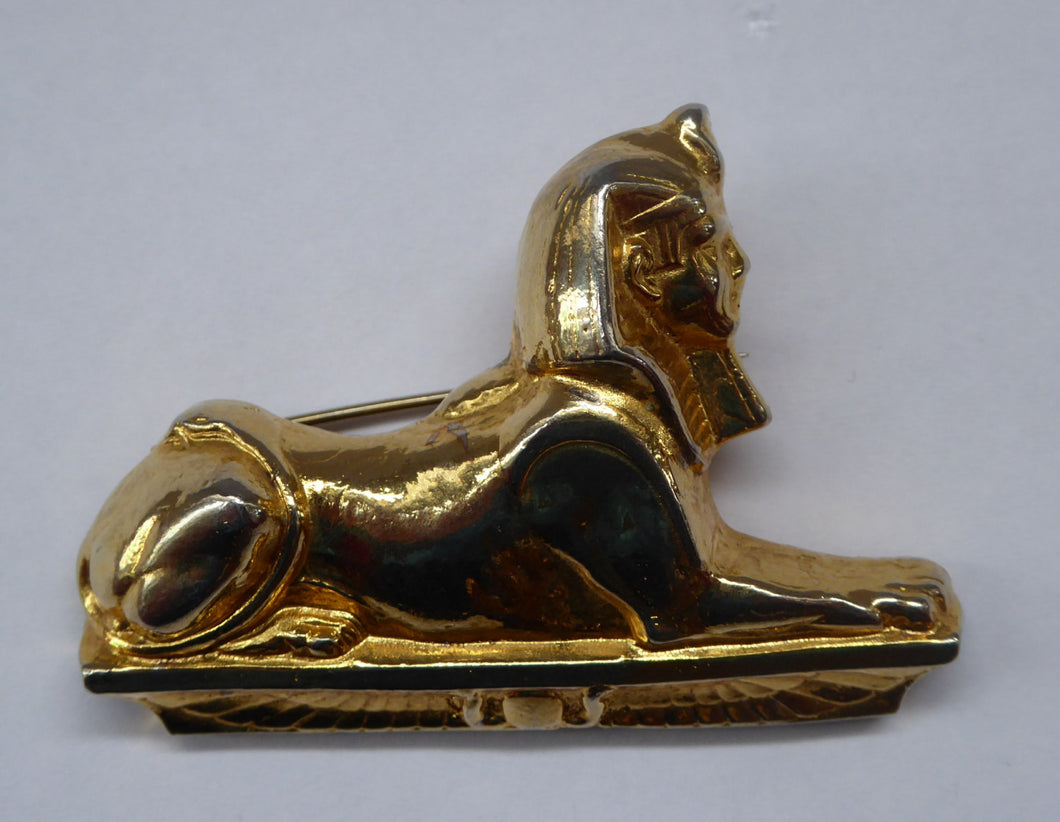 Modele Adrian Mann, London. Good Quality Designer Brooch: Modelled as a Sphinx